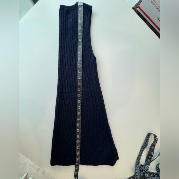 Saks 5th Avenue 100% Cashmere sleeveless sweater Size XS Navy Blue - Picture 7 of 8